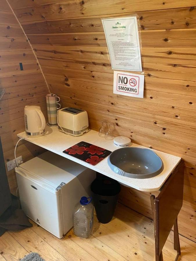 מלון קארמרת'ן Meadow Glamping מראה חיצוני תמונה